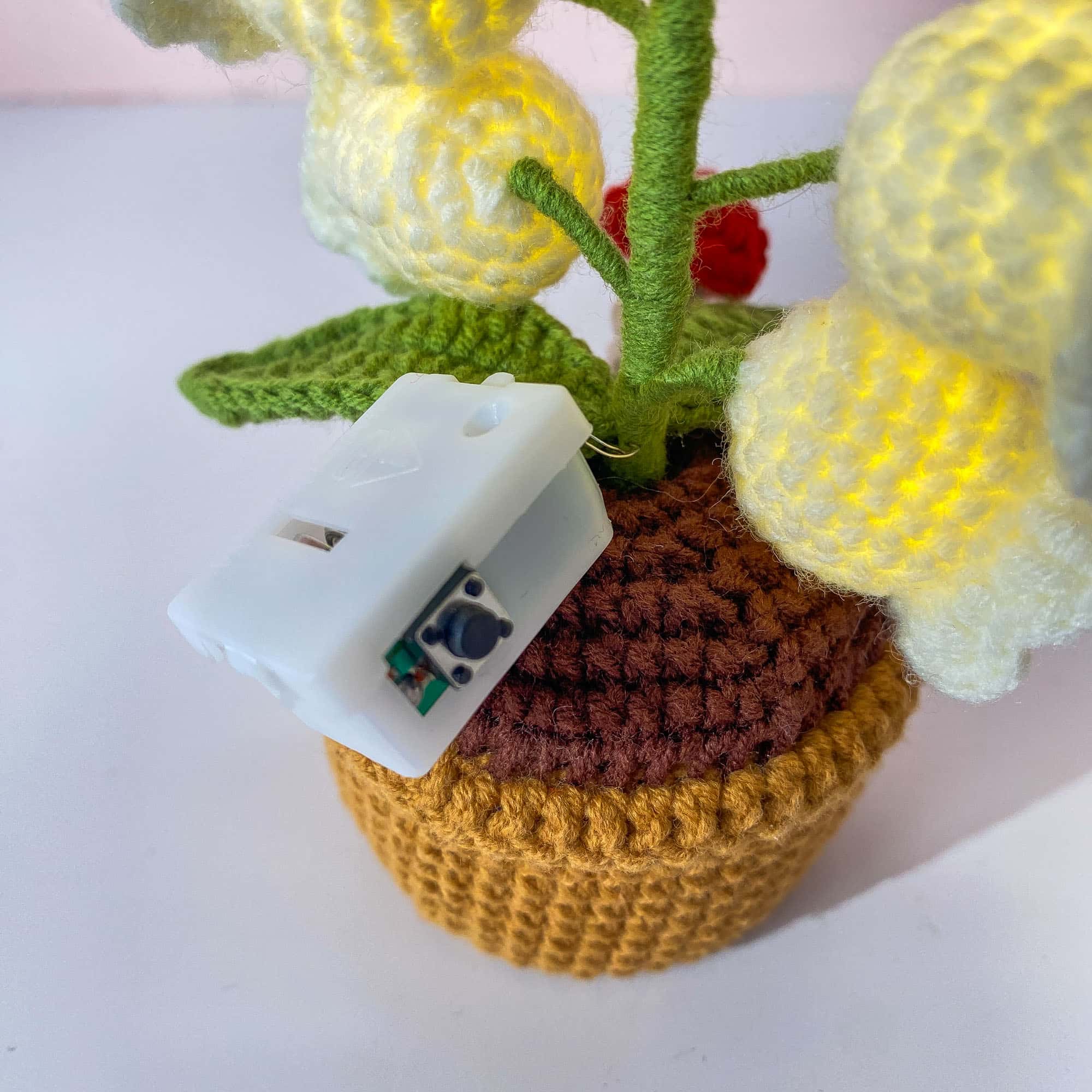 Crochet Lily of the Valley Nightlight | White