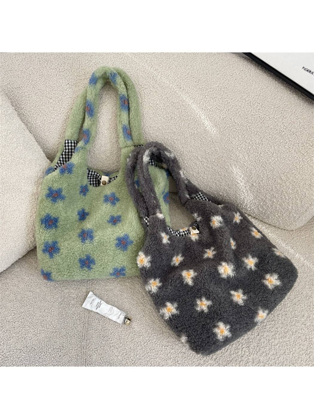 Cosbai - Plush Flower Shoulder Bag