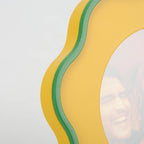 Round Scallop Photo Frame