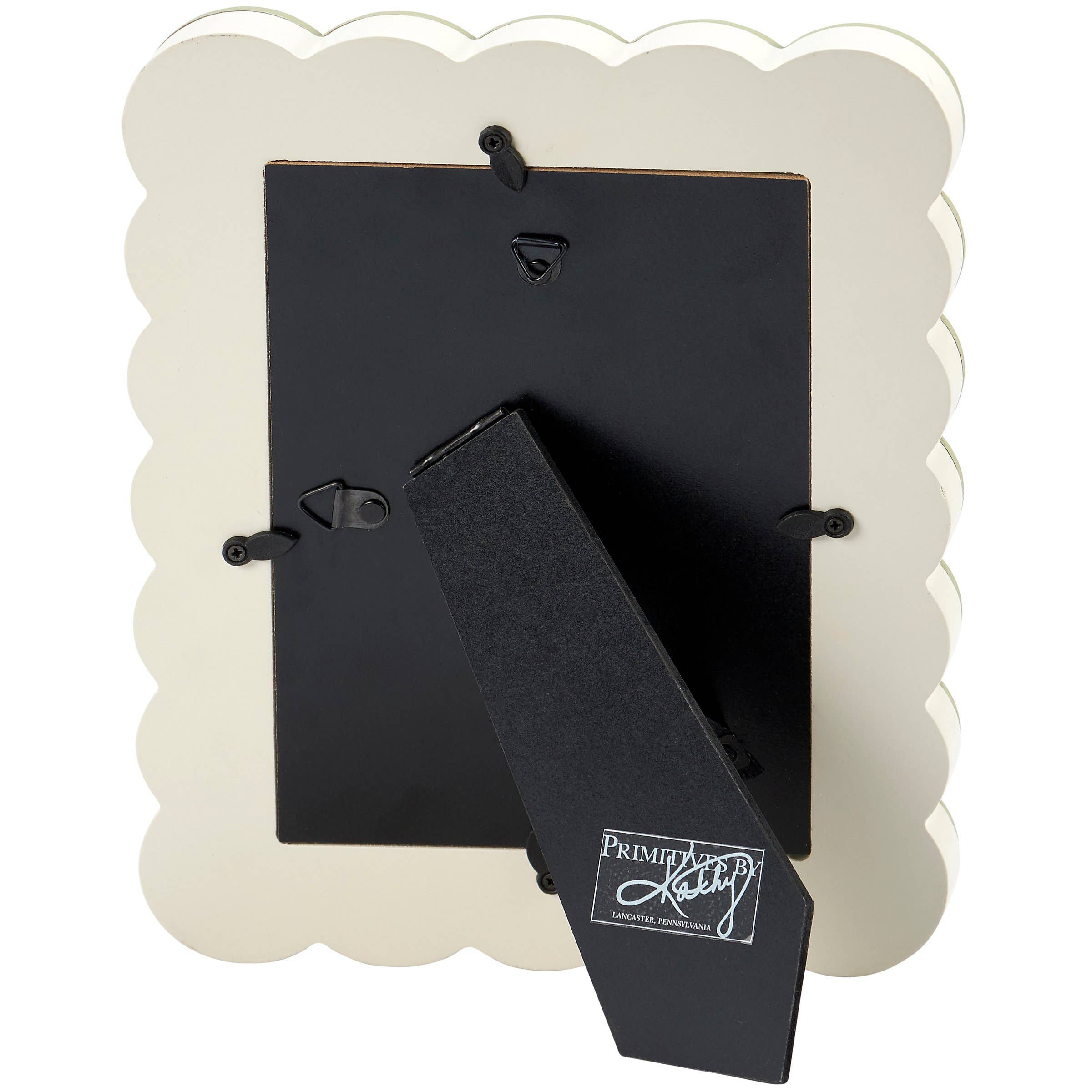 Green Scalloped Photo Frame