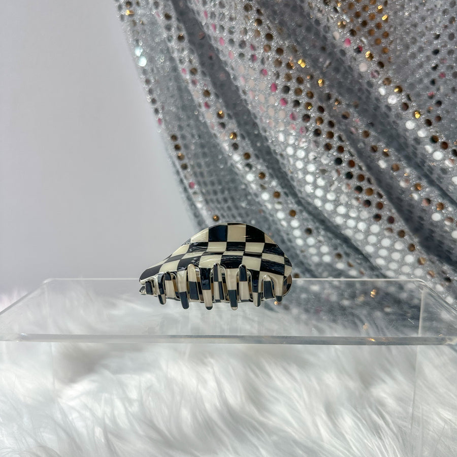 Black & White Checker Claw Hair Clip (Medium)