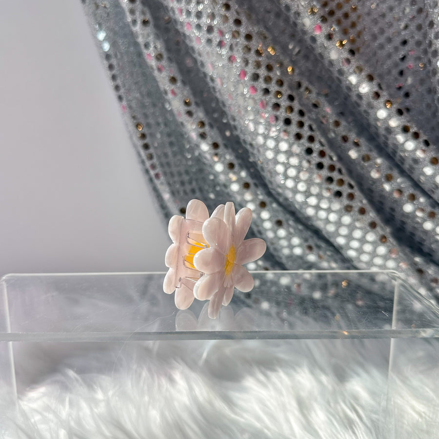Light Pink Flower Claw Hair Clip (medium)
