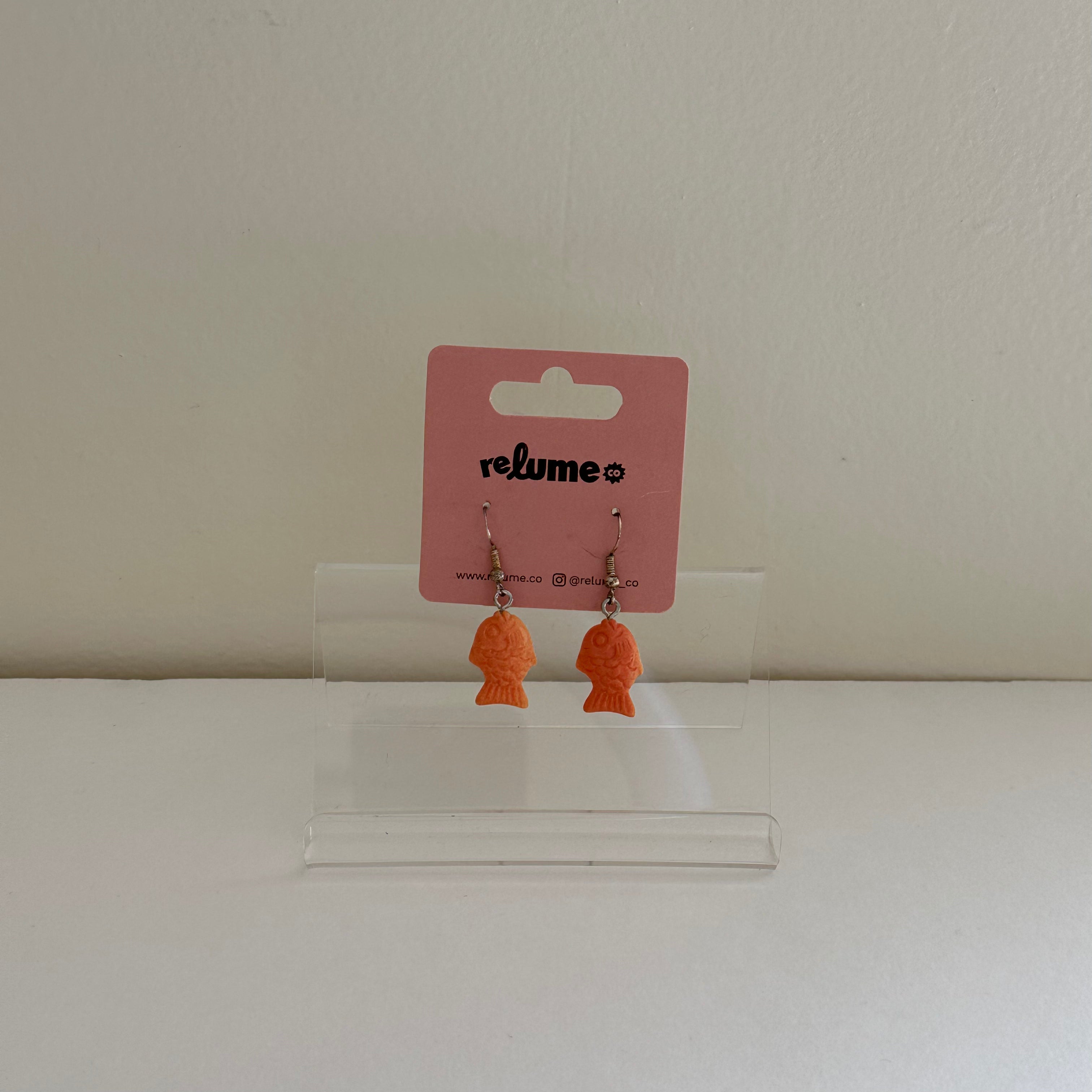 Dollhouse Mini Hook -- plastic goldfish