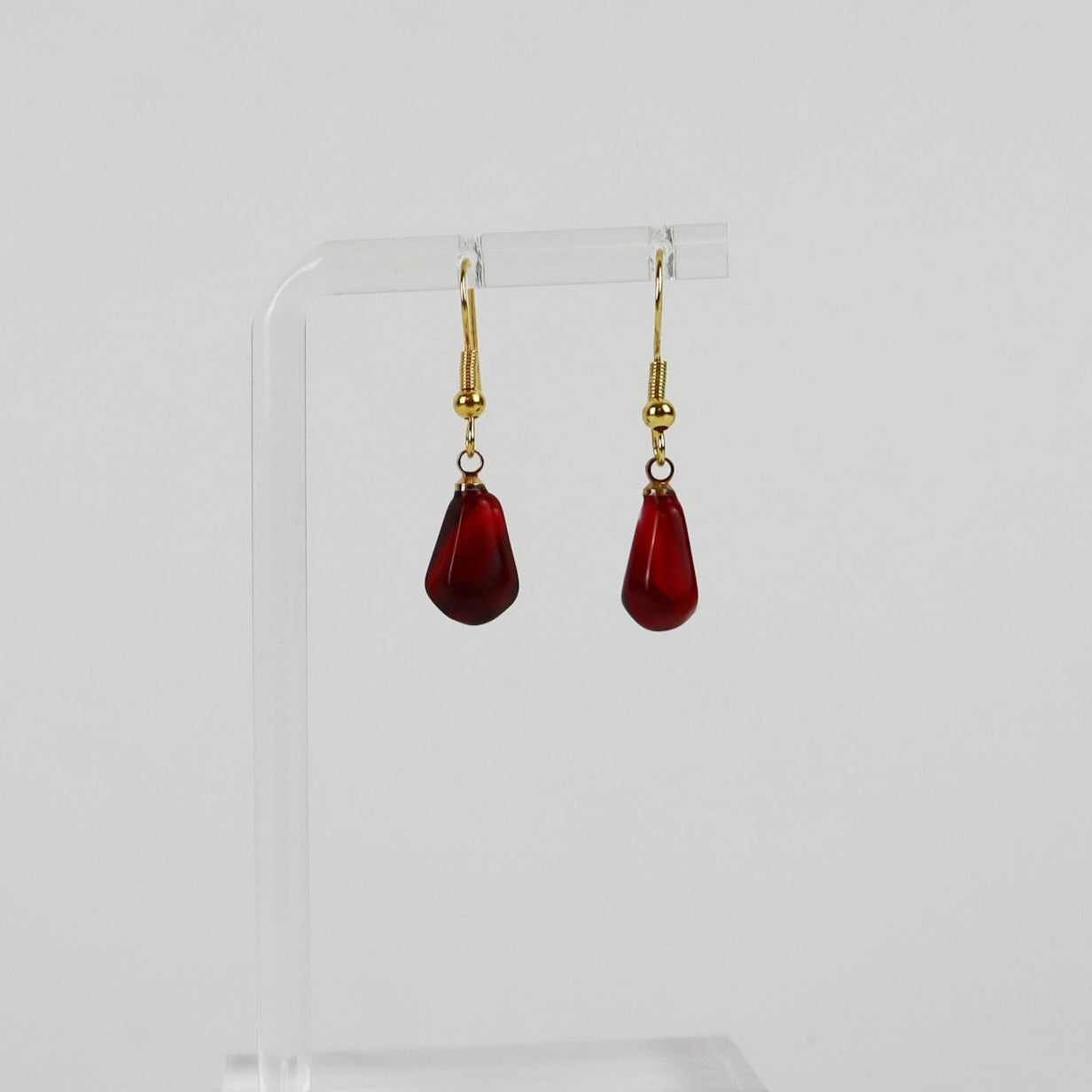 Food & Drink Hook -- pomegranate seeds