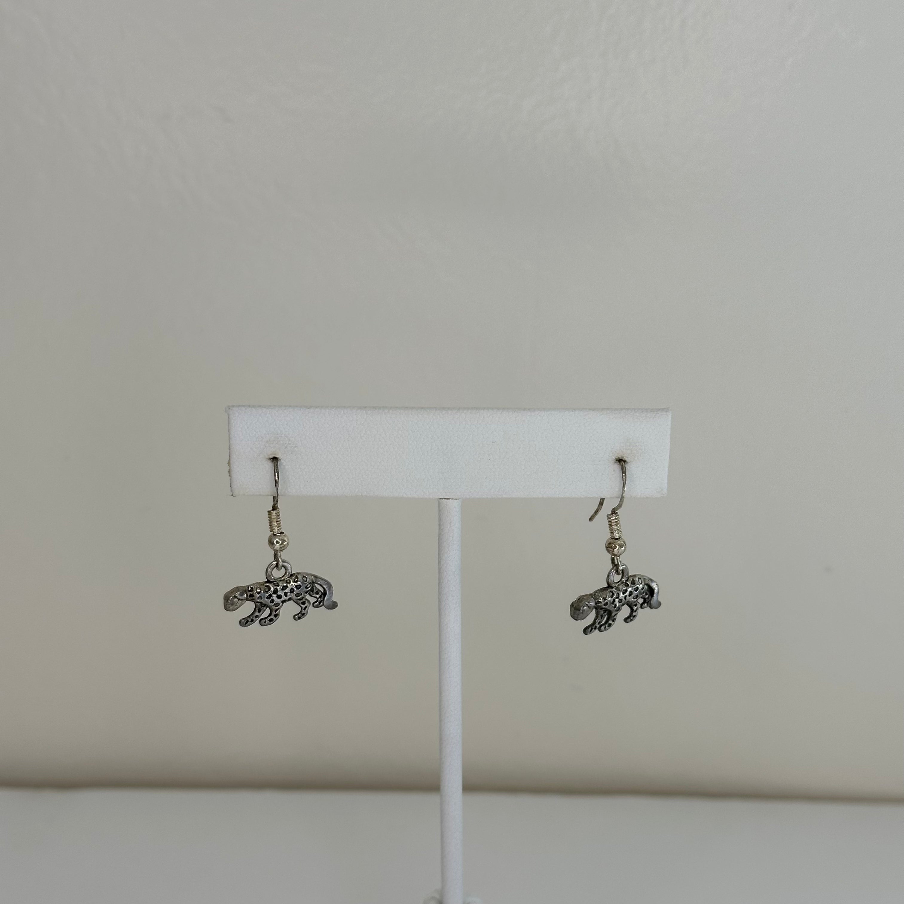 Silver Charm Hook --Cheetah