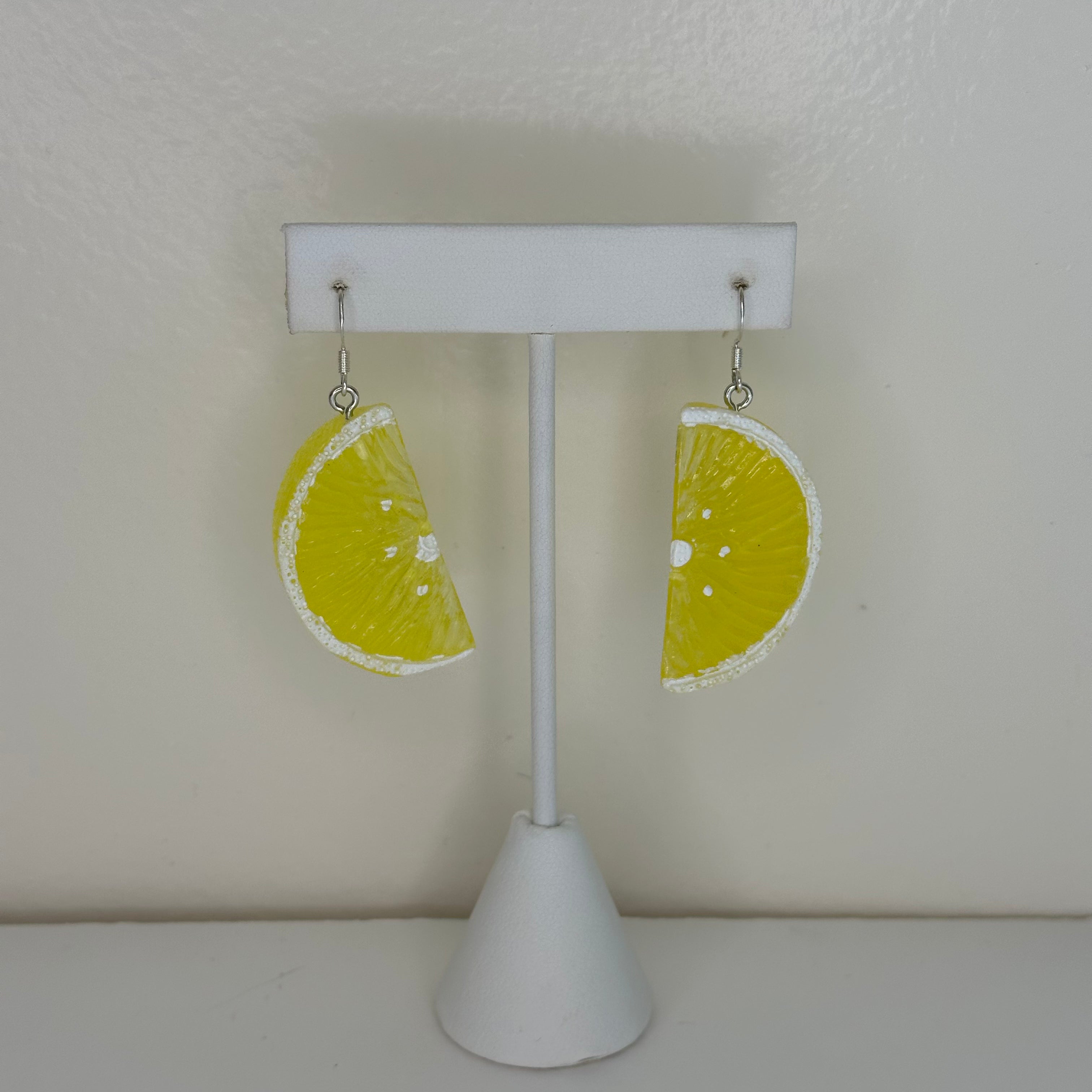Food & Drink Hook -- lemon wedges