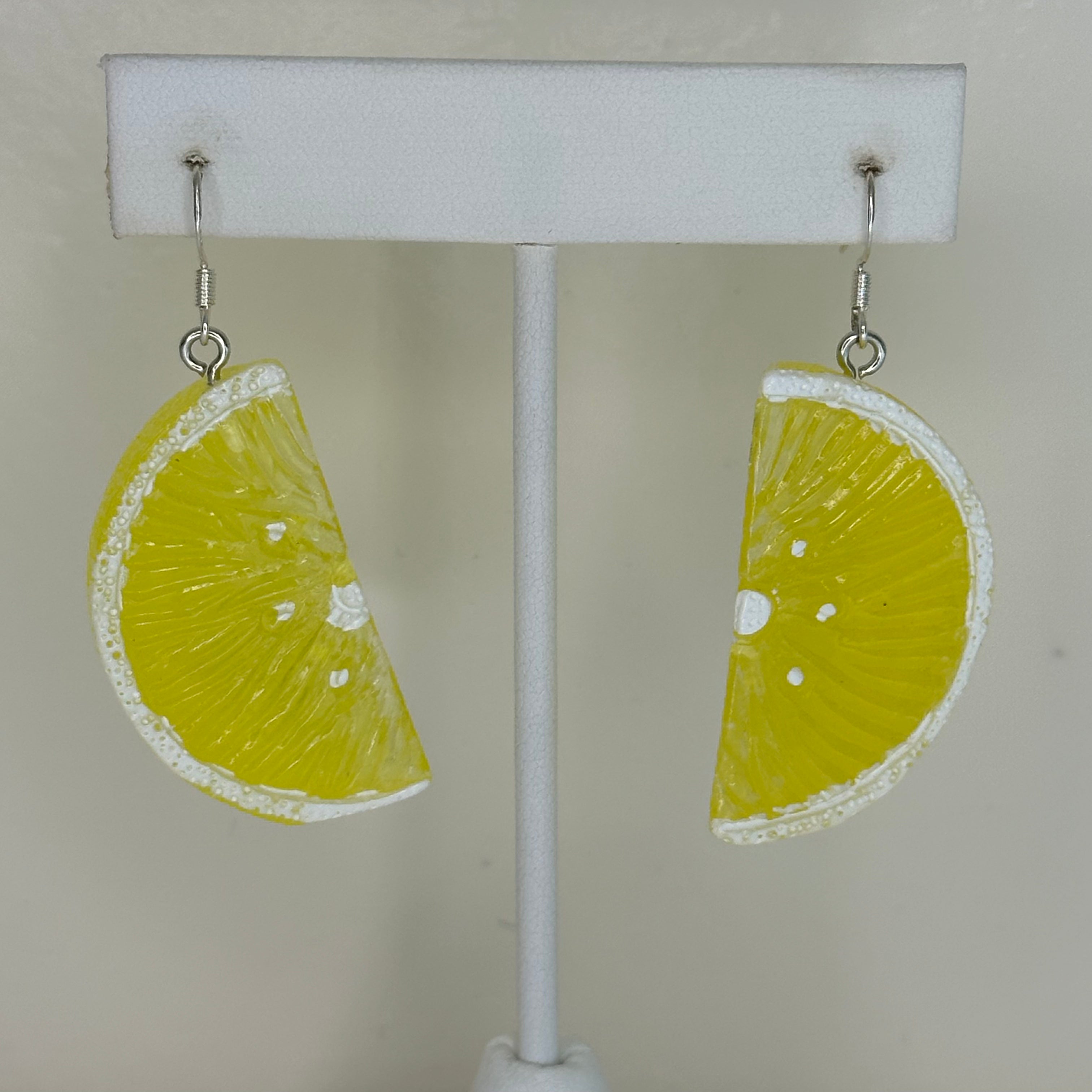 Food & Drink Hook -- lemon wedges