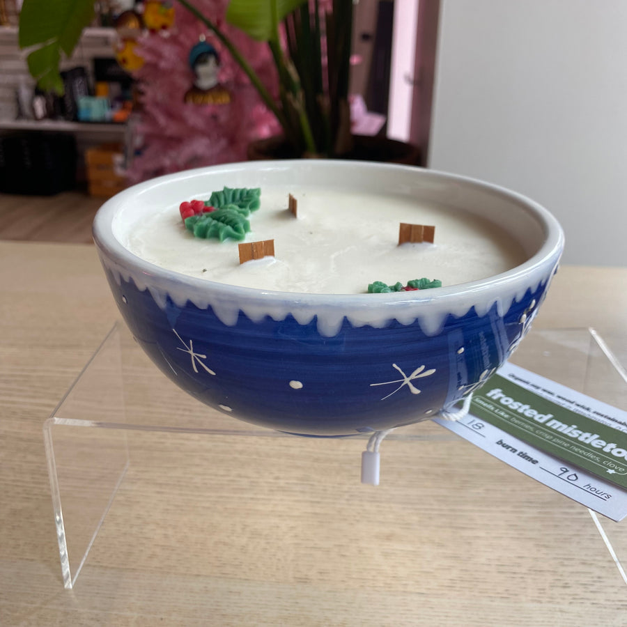 Novelty Holiday Glassware - Frosted Mistletoe Scented Soy Organic Candle