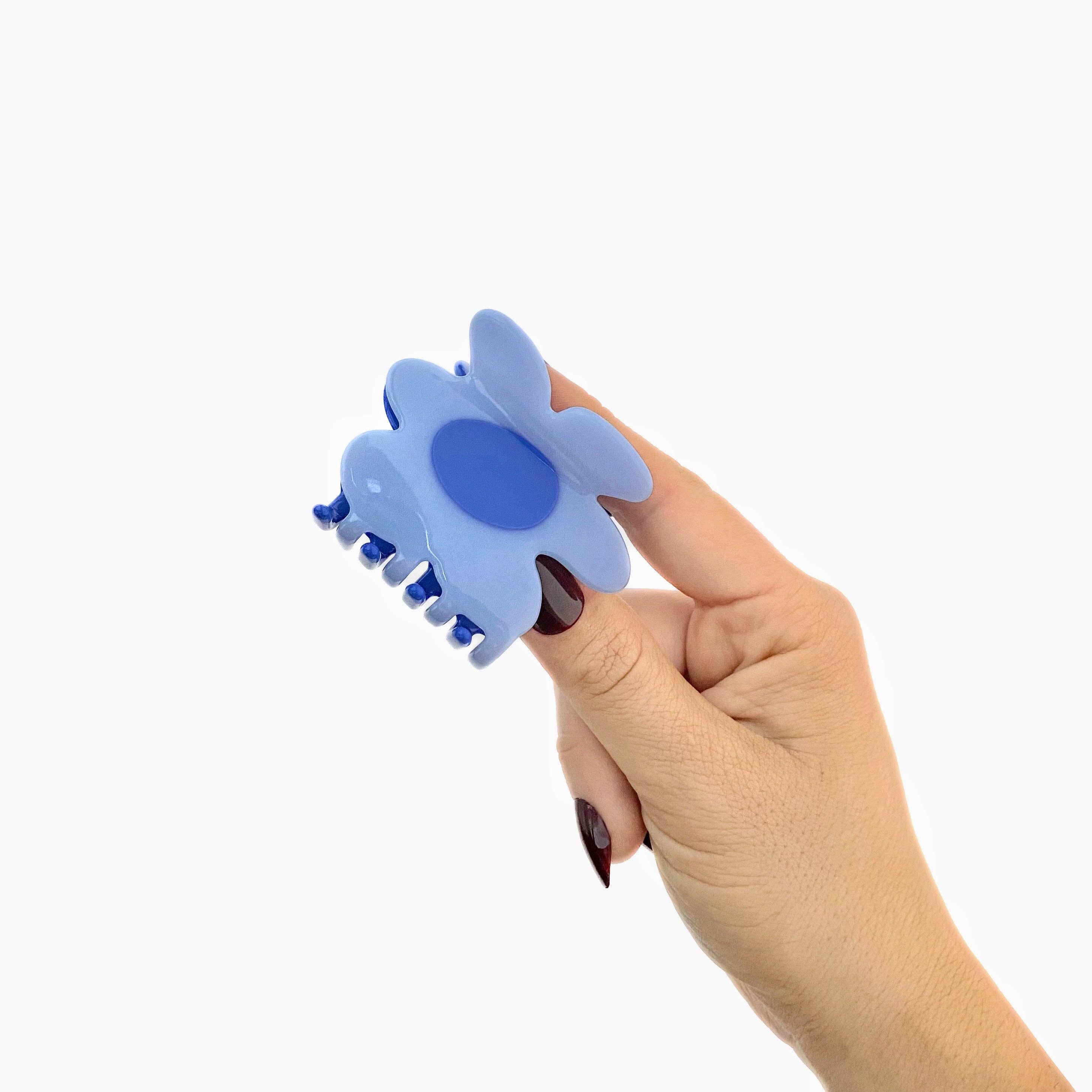 Flower Claw in Periwinkle + Blue