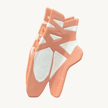 Ballet Slipper Hair Claw Clip – Pink Dance-Inspired Accessory with Ribbon Ties for Ballerina Aesthetic & Elegant Hairstyles