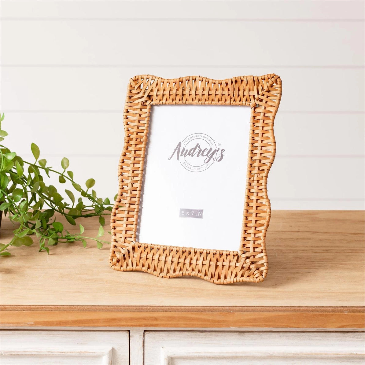 Large Wicker Scalloped Photo Frame